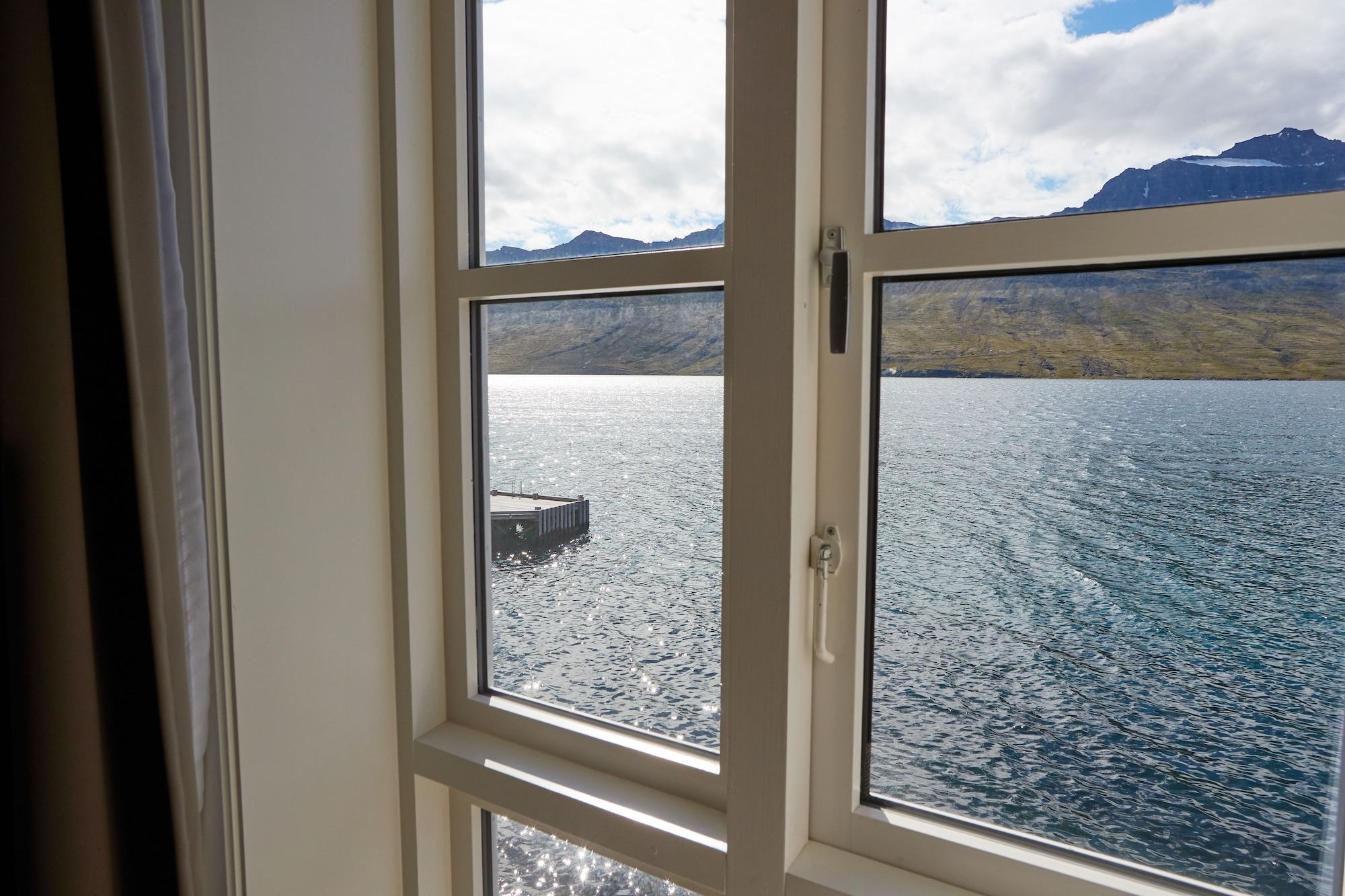 ฟอสโฮเต็ล อีสต์ฟยอร์ด Hotel Faskrudsfjordur ภายนอก รูปภาพ