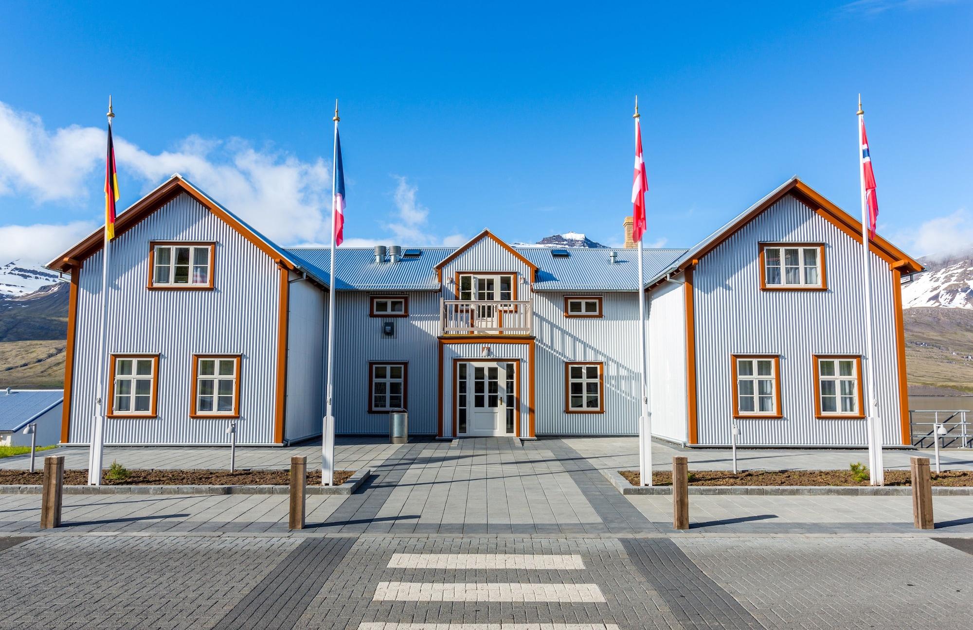 ฟอสโฮเต็ล อีสต์ฟยอร์ด Hotel Faskrudsfjordur ภายนอก รูปภาพ