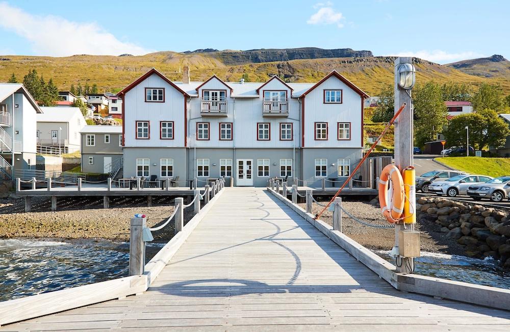 ฟอสโฮเต็ล อีสต์ฟยอร์ด Hotel Faskrudsfjordur ภายนอก รูปภาพ