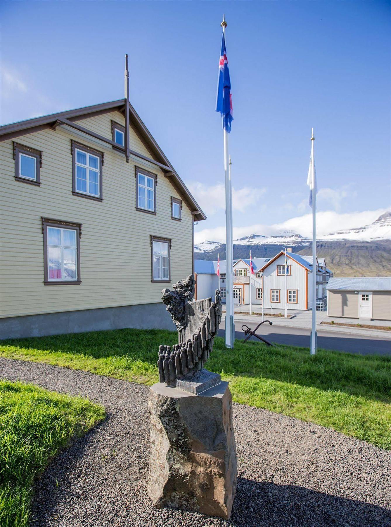 ฟอสโฮเต็ล อีสต์ฟยอร์ด Hotel Faskrudsfjordur ภายนอก รูปภาพ