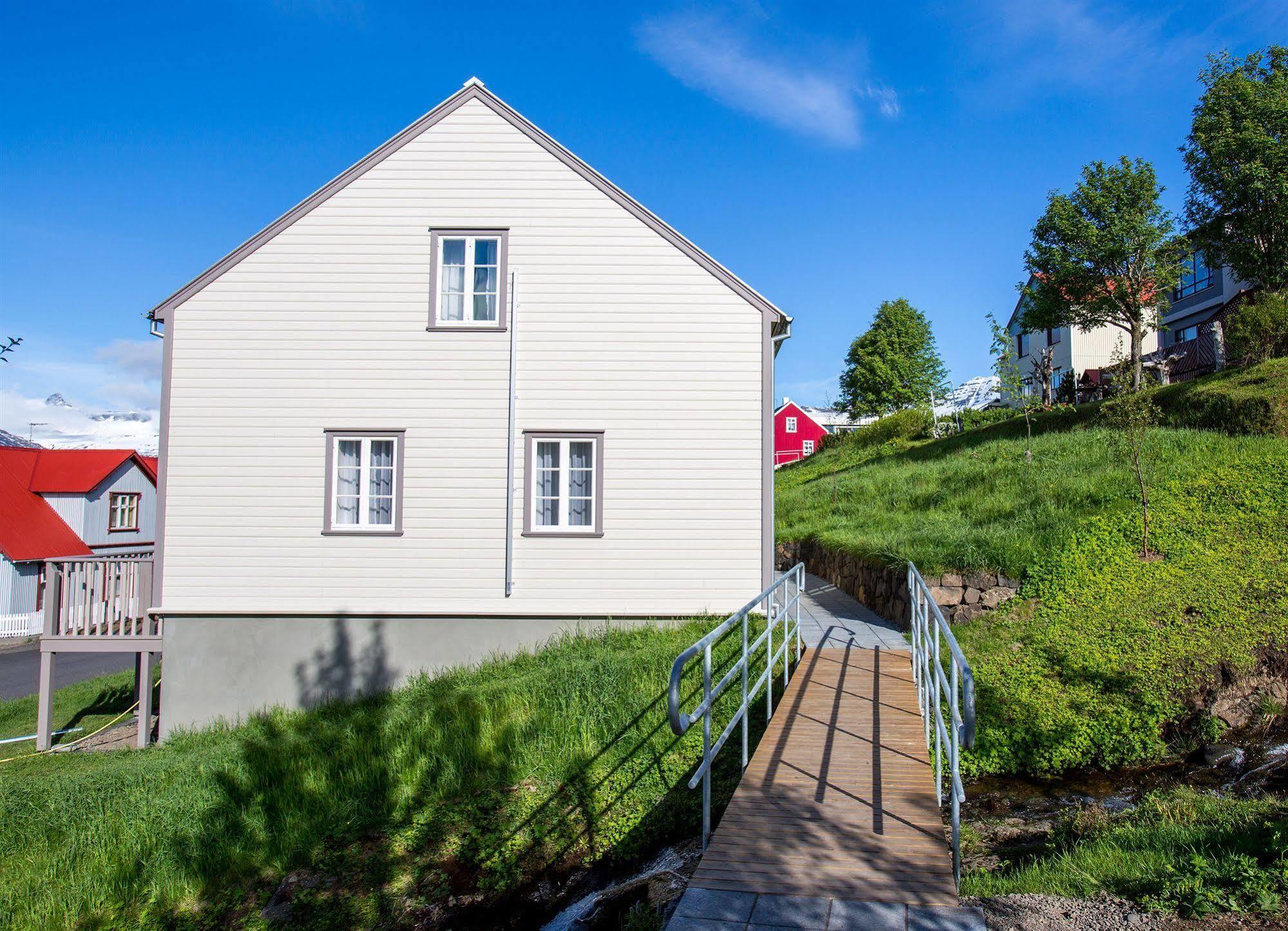 ฟอสโฮเต็ล อีสต์ฟยอร์ด Hotel Faskrudsfjordur ภายนอก รูปภาพ