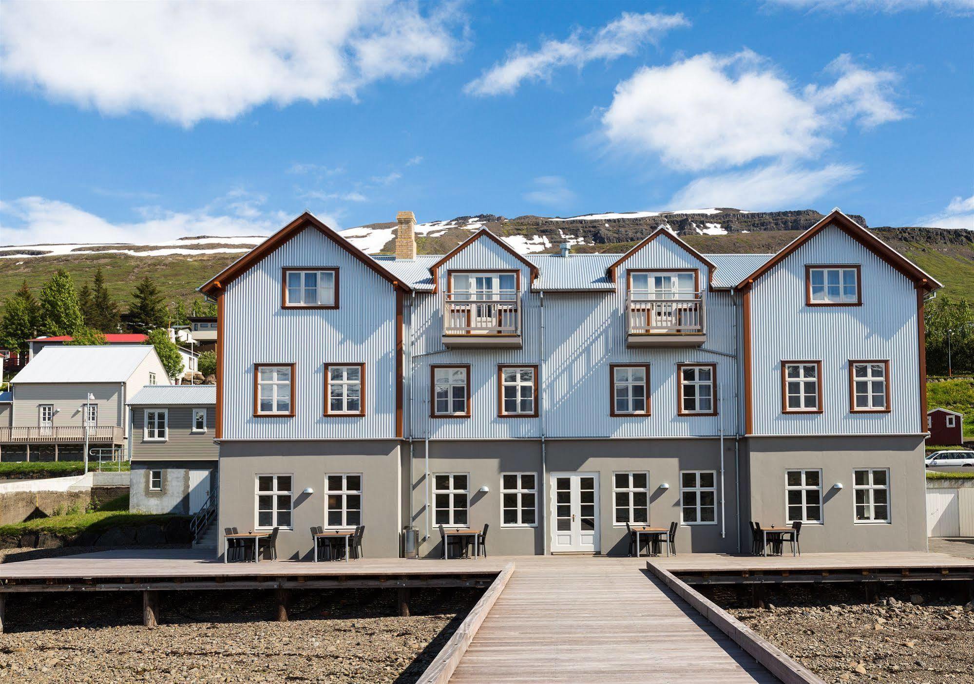 ฟอสโฮเต็ล อีสต์ฟยอร์ด Hotel Faskrudsfjordur ภายนอก รูปภาพ