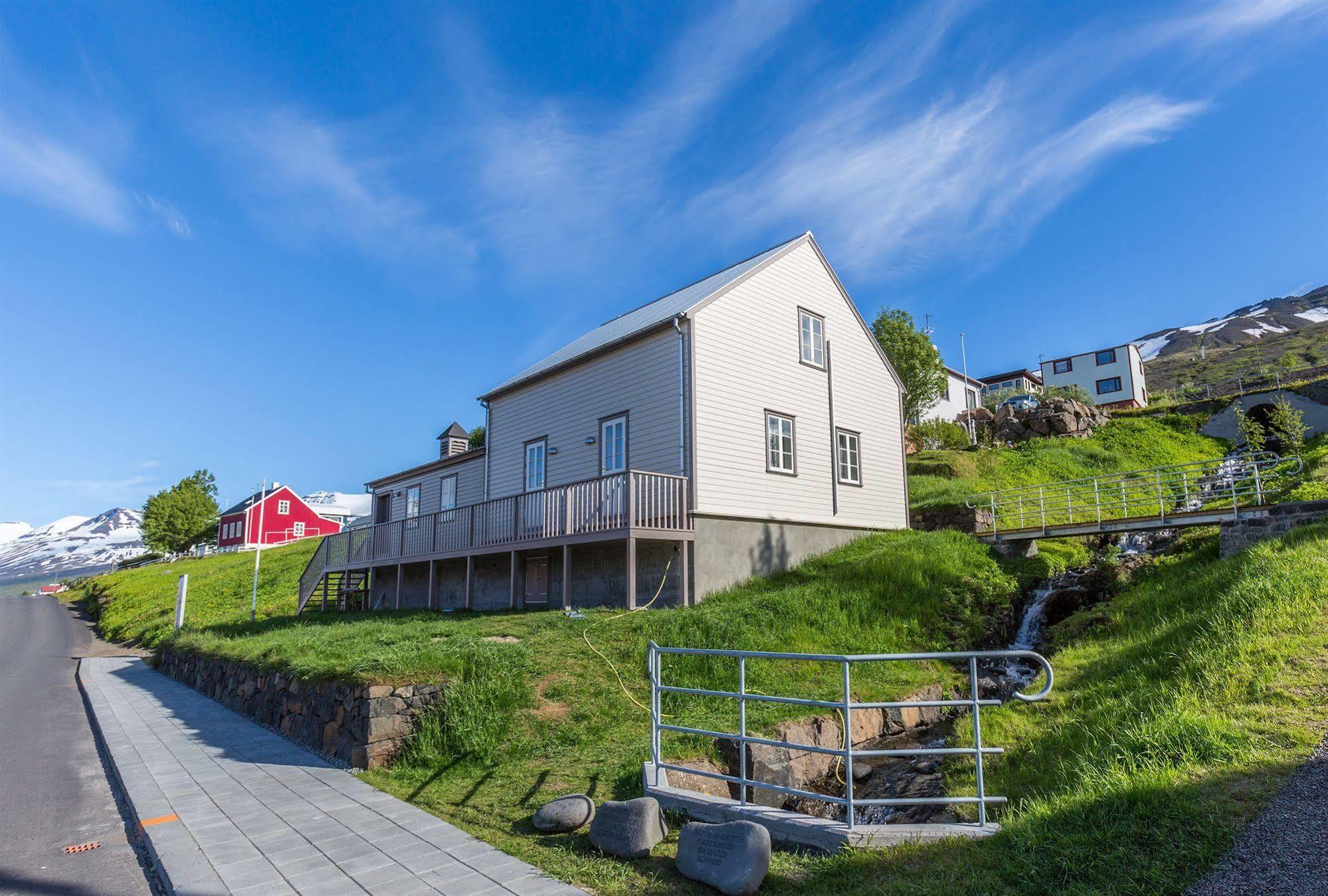 ฟอสโฮเต็ล อีสต์ฟยอร์ด Hotel Faskrudsfjordur ภายนอก รูปภาพ
