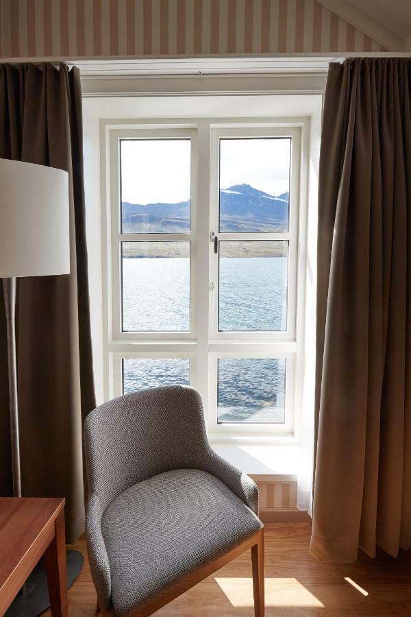 ฟอสโฮเต็ล อีสต์ฟยอร์ด Hotel Faskrudsfjordur ภายนอก รูปภาพ