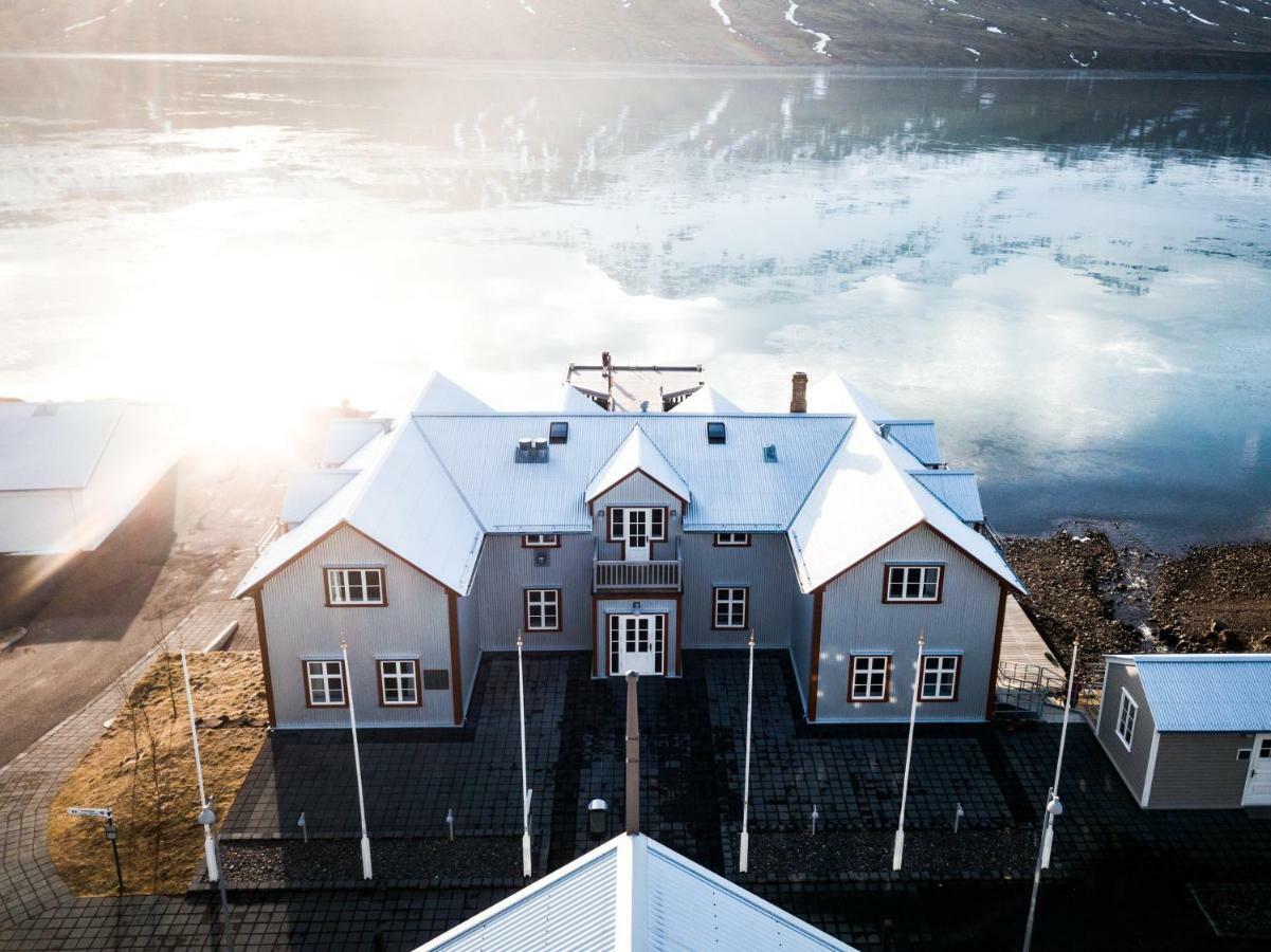 ฟอสโฮเต็ล อีสต์ฟยอร์ด Hotel Faskrudsfjordur ภายนอก รูปภาพ